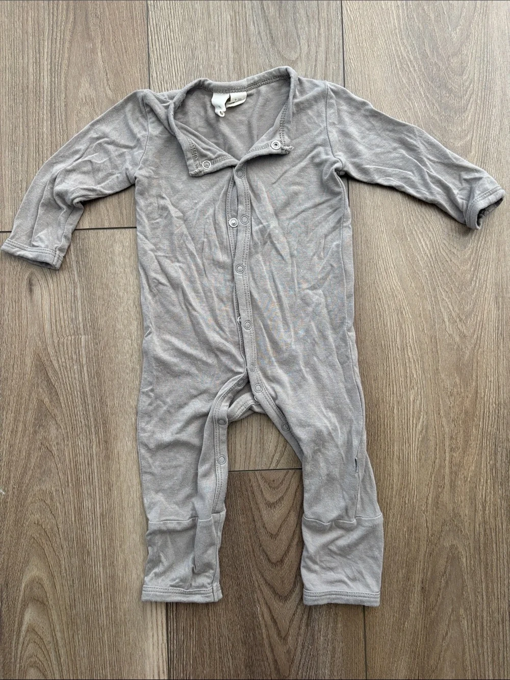 Kyte BABY Light Gray One-Piece Footie with knit cap